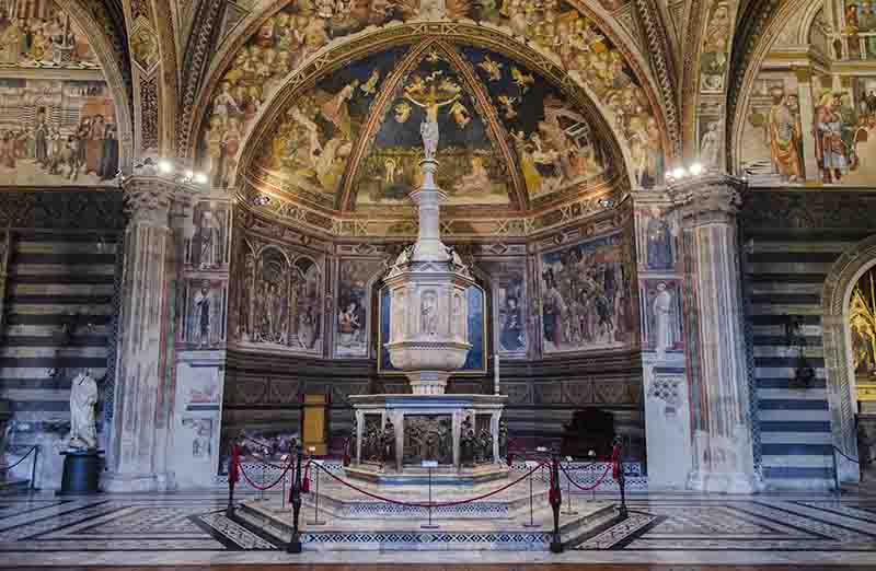 63 - Italia - Siena - catedral - interior - Batisterio